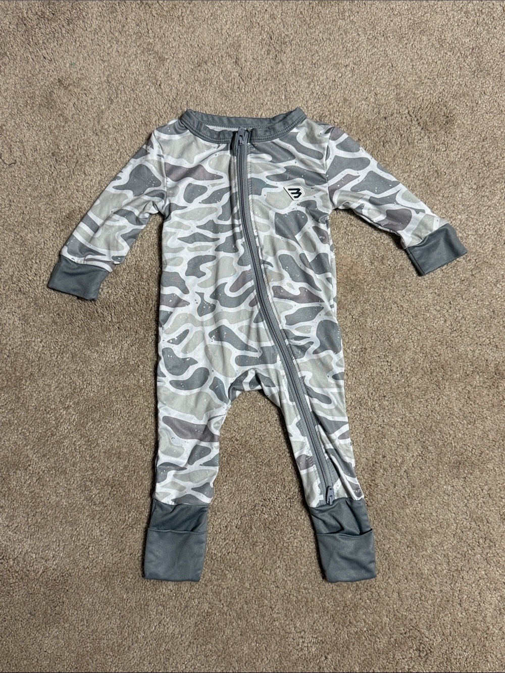 BURLEBO White Camo Zip Front Footie